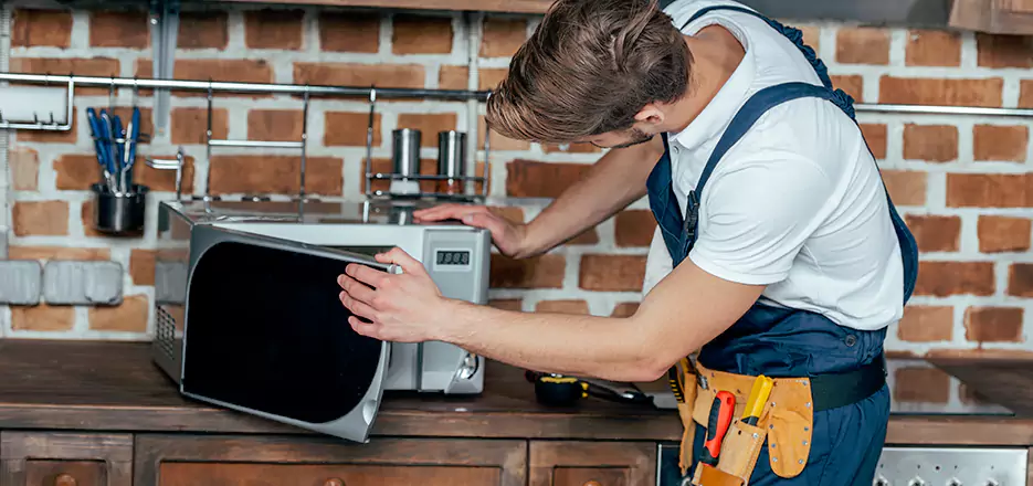 In-Home Microwave Repair in Chelmsford