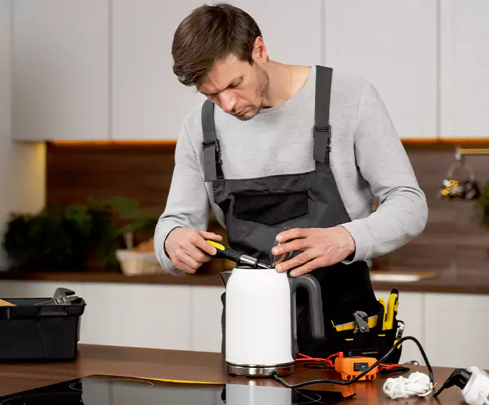 Skilled Blender Technicians: Your Small Appliance Repair Experts for Chelmsford, MA